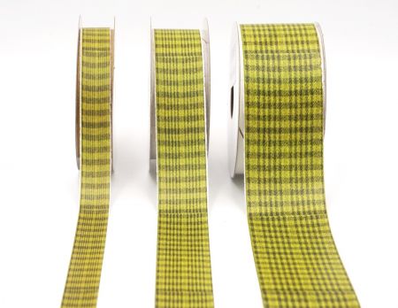 Lebhaftes Gelb und schwarzes Karomuster Band_AI